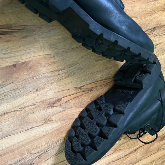 Timberland boots size 10.5. Worn a few times in snow conditions. - Picture 4 of 4